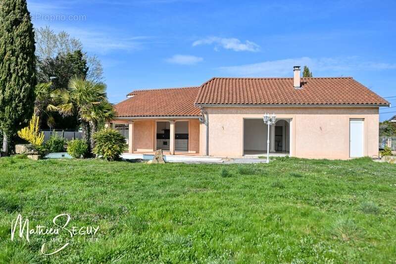 Maison à GREZIEU-LA-VARENNE