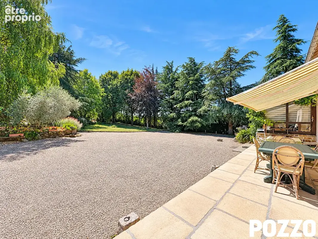 À VENDRE - Maison dans le bourg de Bréhal de 255m² au calme avec parc arboré - photo 16