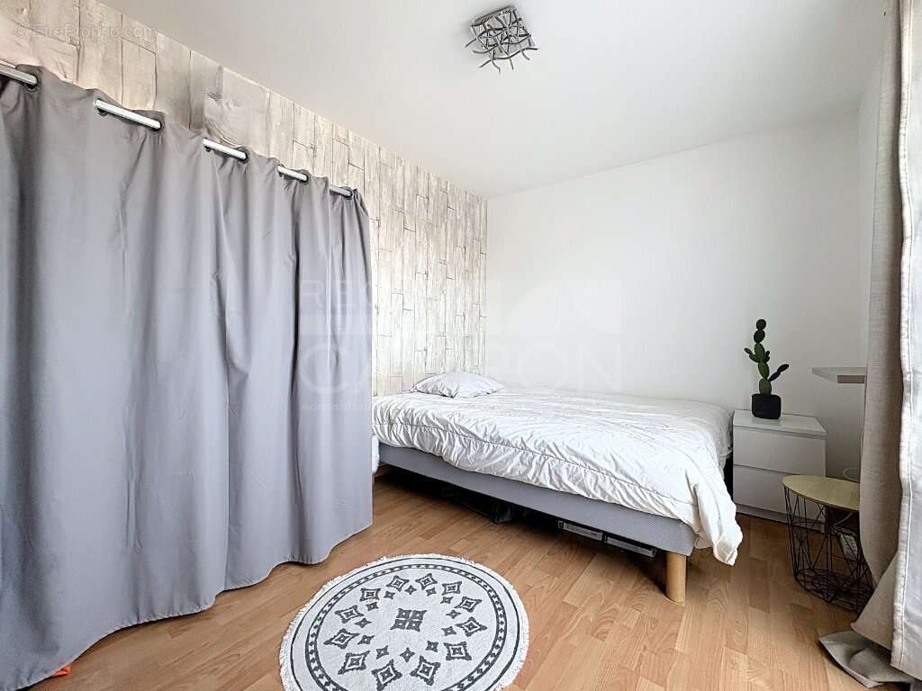 Appartement à MIRIBEL