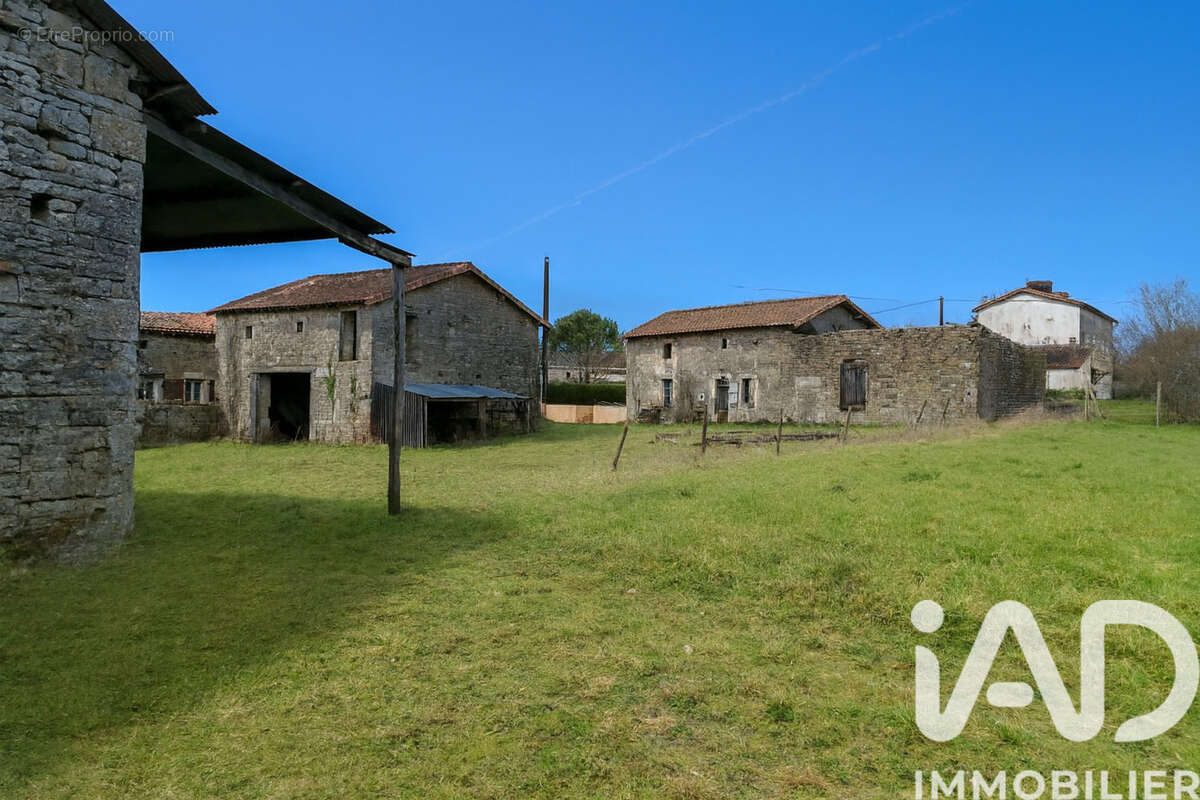 Photo 2 - Maison à LA MAGDELEINE