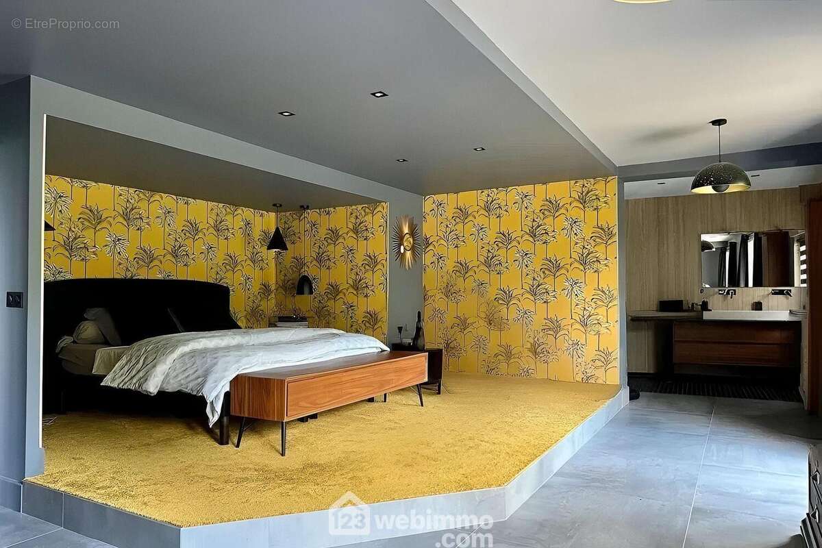 Chambre parentale - Maison à CHALONNES-SUR-LOIRE