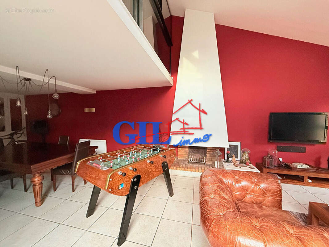 Maison à COMBS-LA-VILLE