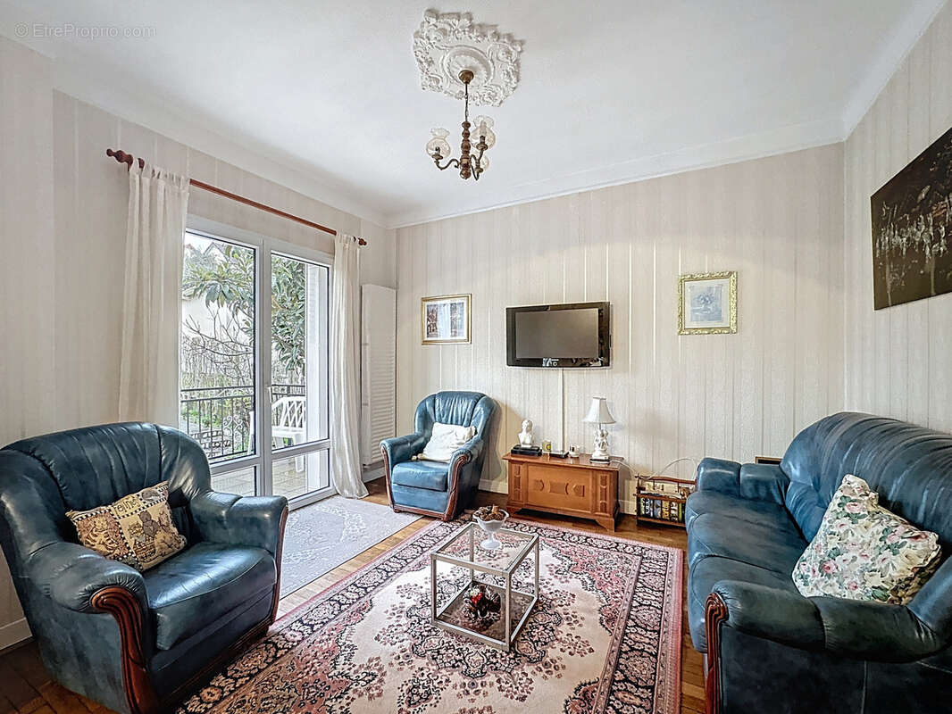 Maison à SAVIGNY-SUR-ORGE