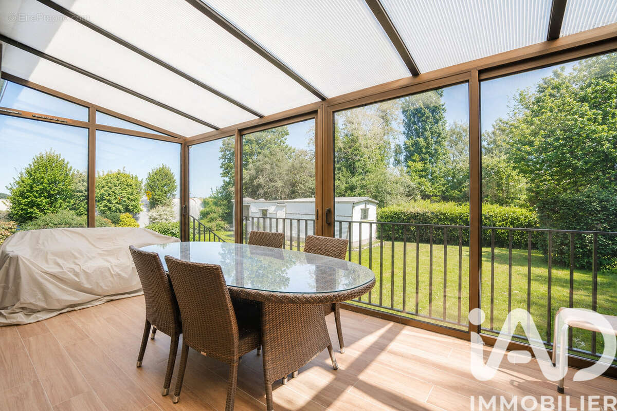 Photo 2 - Maison à MARLY-LA-VILLE