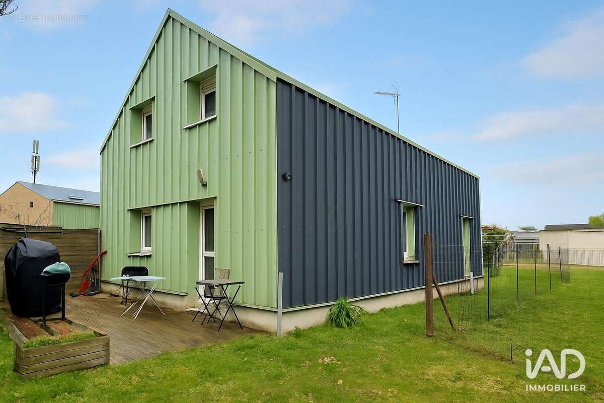 Photo 2 - Commerce à LE HEZO