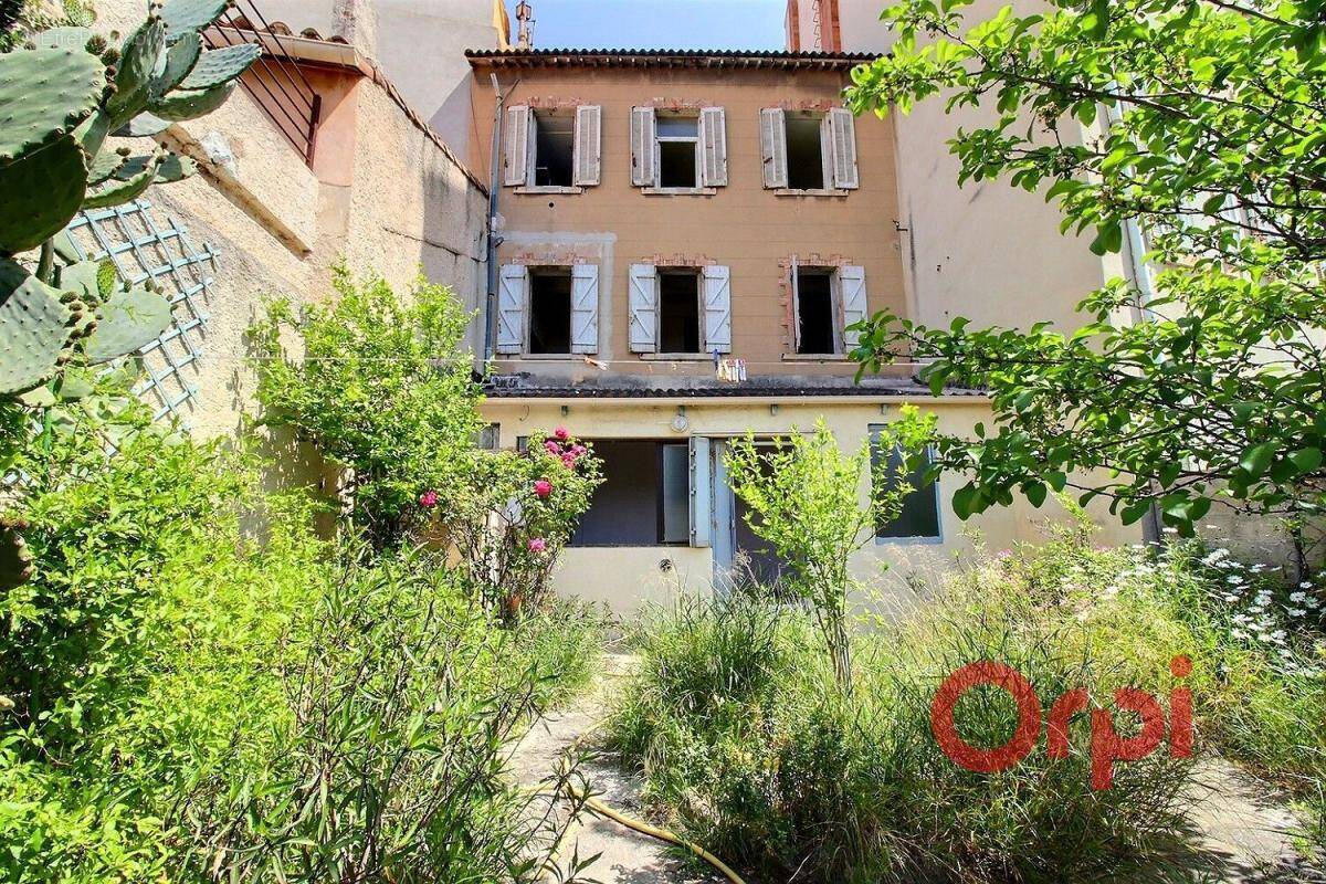 Appartement à MARSEILLE-7E