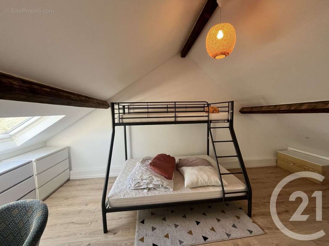 Maison à CHATEAUNEUF-VAL-DE-BARGIS