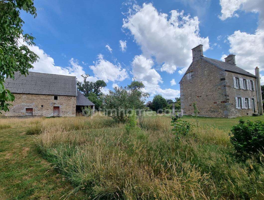 Maison en pierre - 4 pièces - 110m² - A proximité immédiate de l'axe Tinchebray / Flers - photo 12