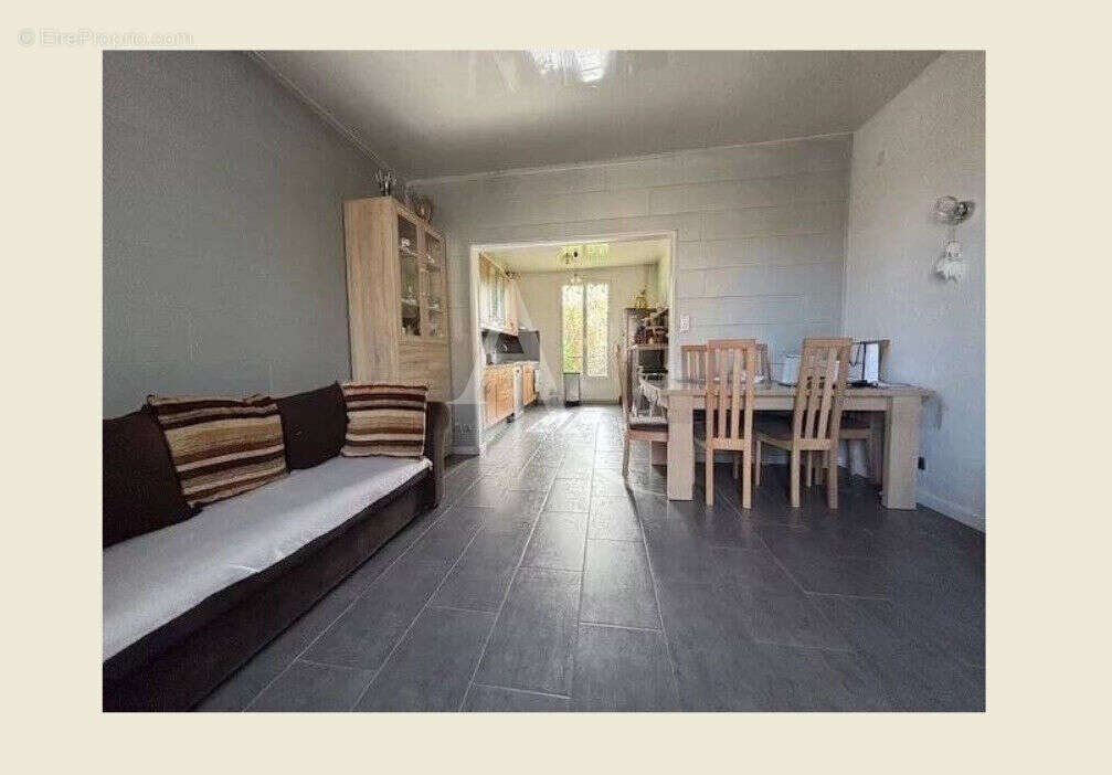 Maison à GRETZ-ARMAINVILLIERS
