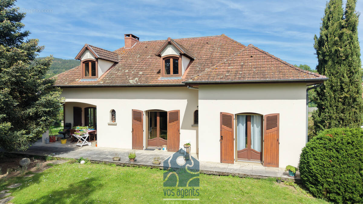 Maison à COMBRONDE