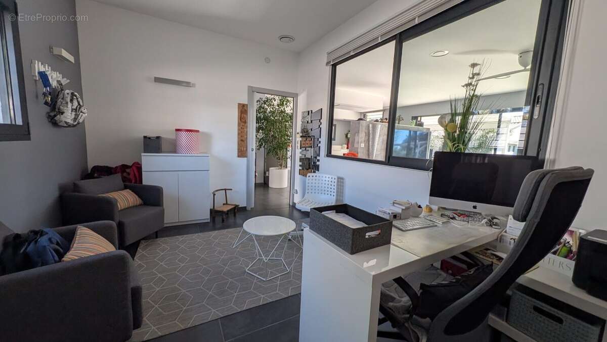 Maison à MORIERES-LES-AVIGNON