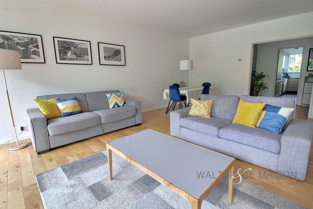 Appartement à VILLE-D&#039;AVRAY