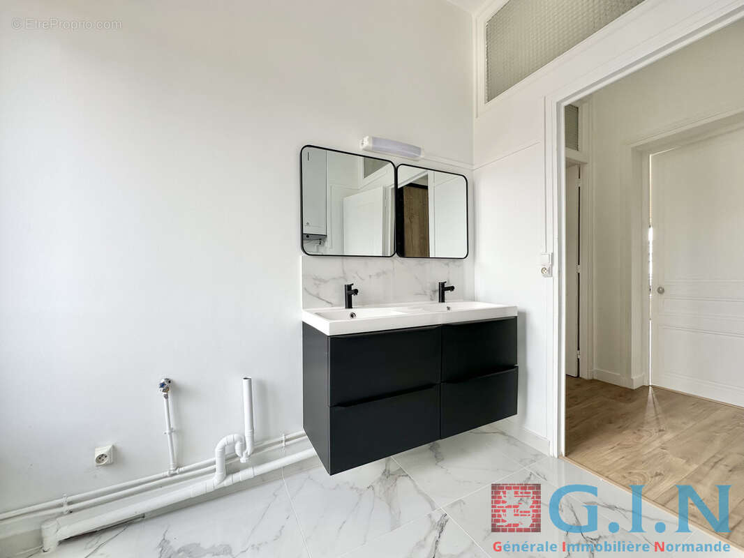 Appartement t5 prox préfecture / place du vieux marche - photo 13