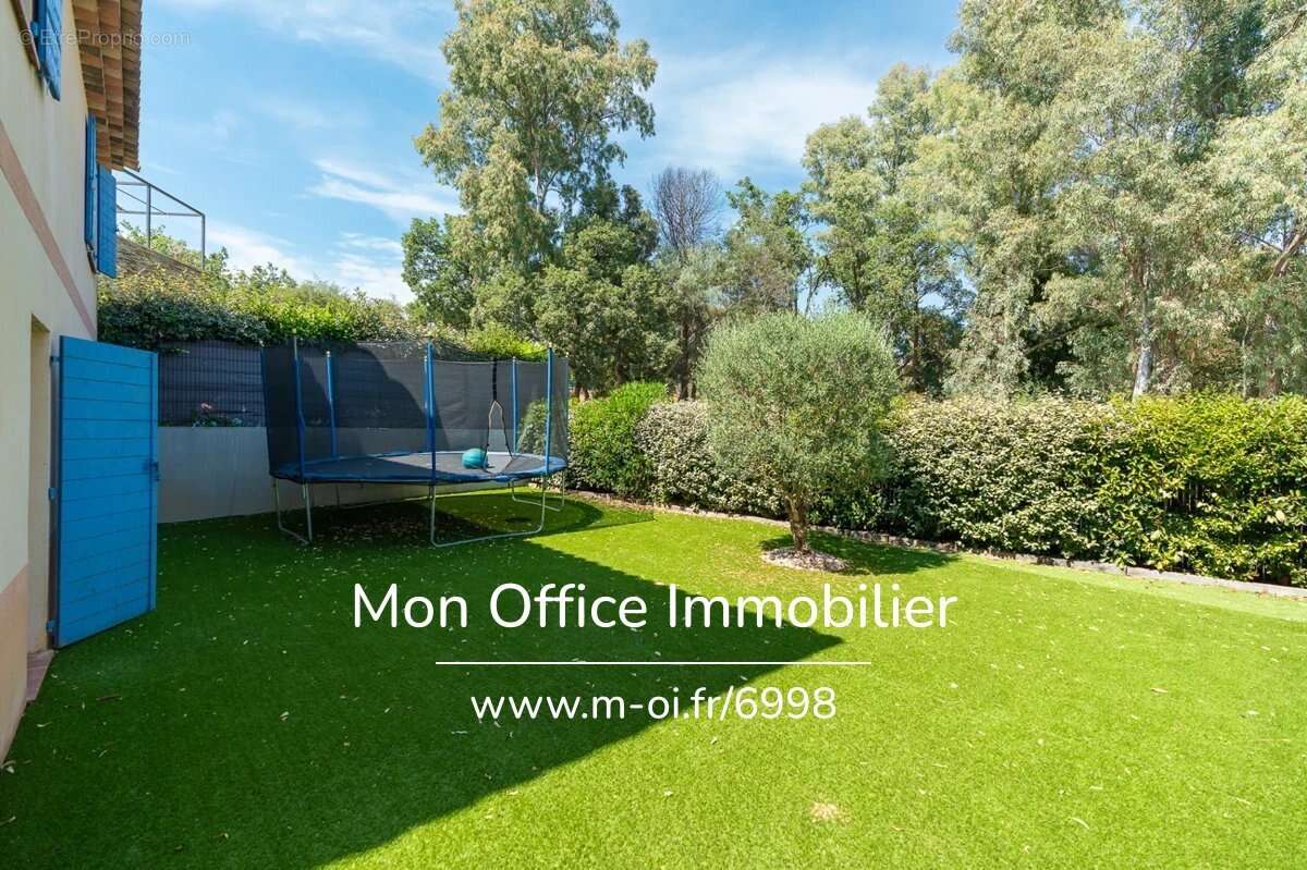 Référence : 6998-les. - villa moderne à 1 min de la plage avec piscine et garage à grimaud - photo 3