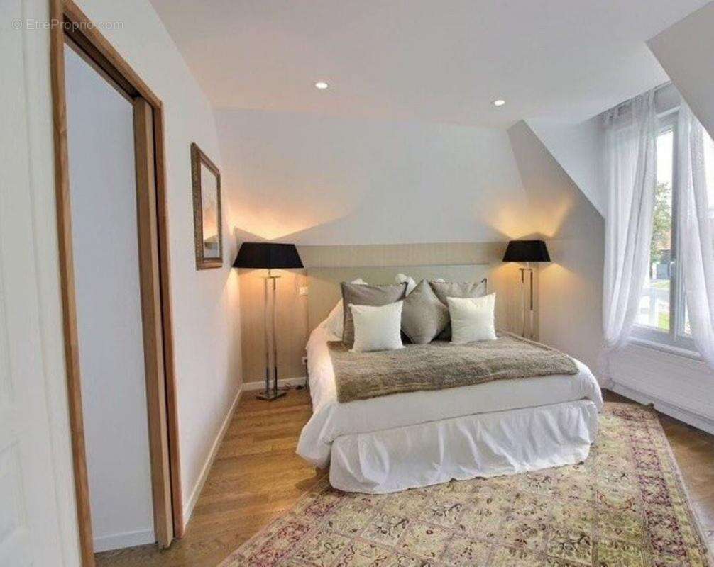 Maison à PONT-L&#039;EVEQUE