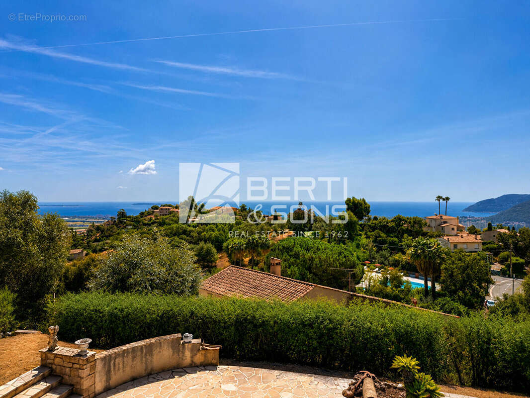Mandelieu - vue mer - secteur recherche - villa 175 m² avec 4 chambres - piscine - garage triple  sur terrain de 2250m²  - fort  - photo 3