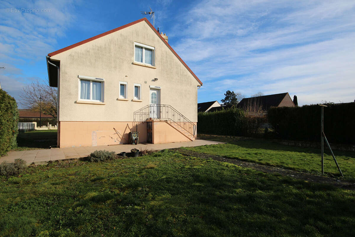 Maison à SAINT-MARTIN-LONGUEAU