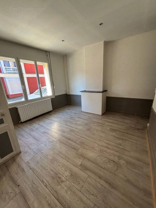 Maison à SAINT-QUENTIN