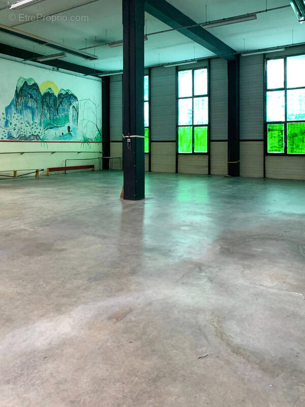 Commerce à SAINT-ETIENNE