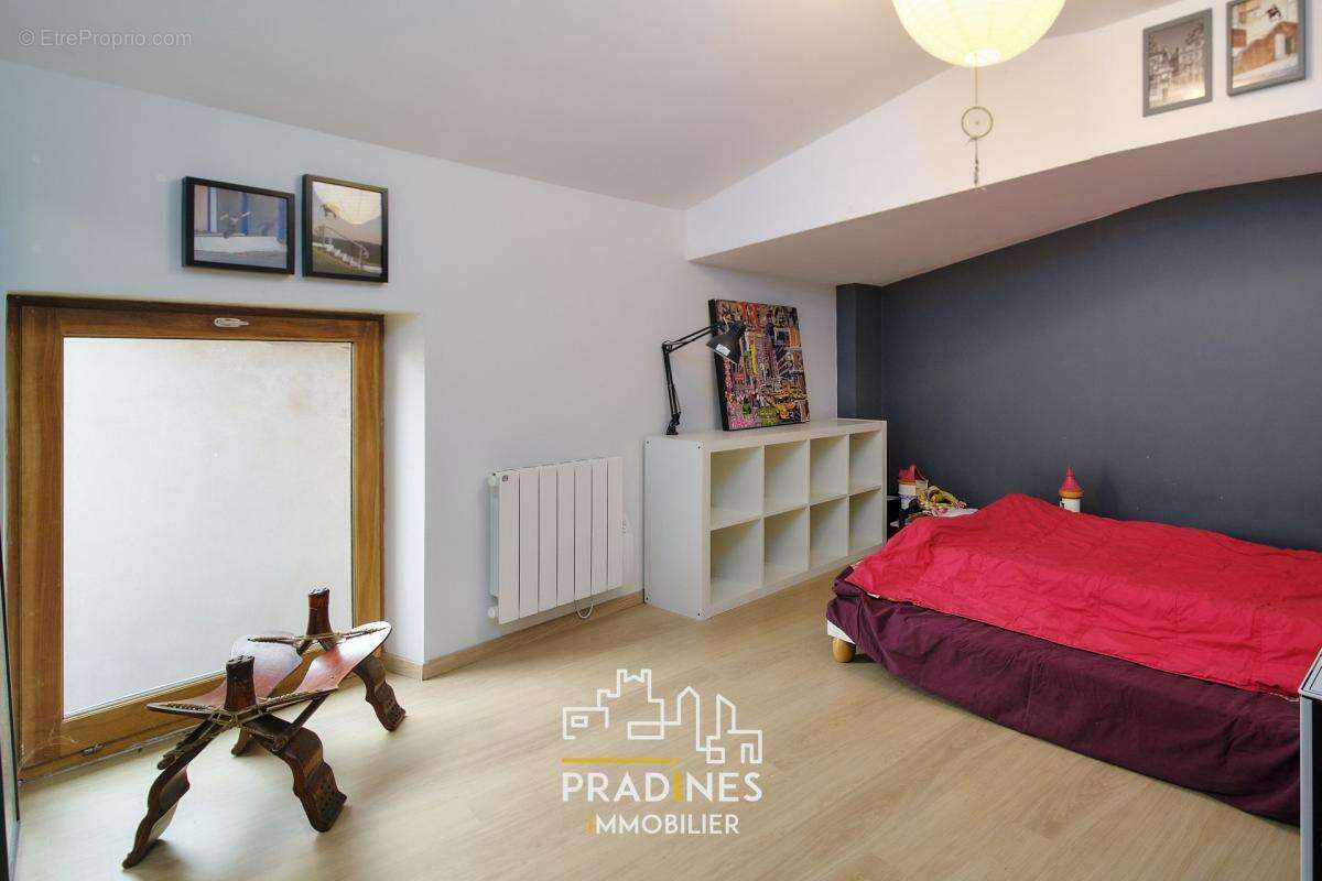 Appartement à MORNANT