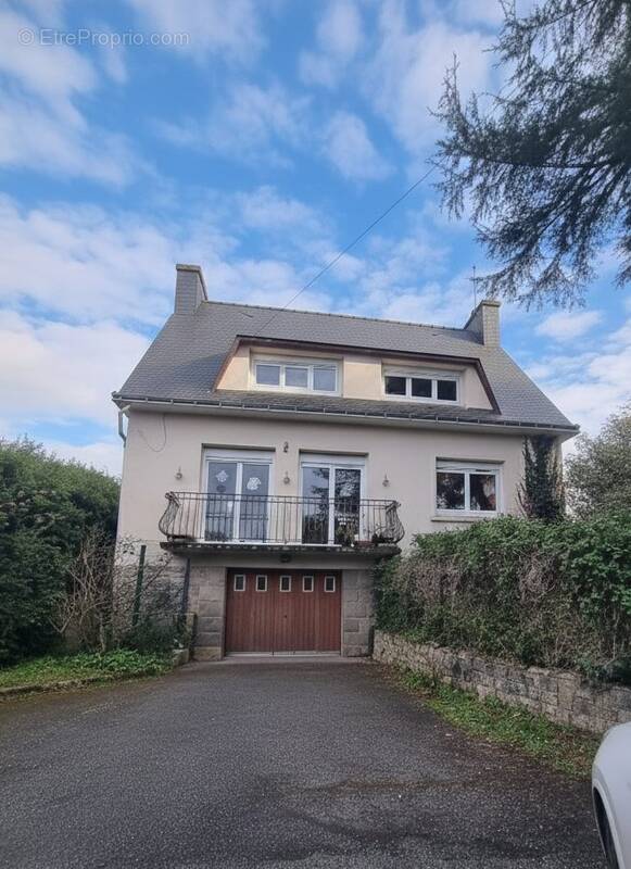 Maison à PLONEIS