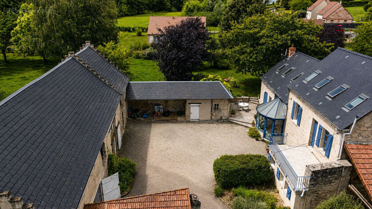 Magnifique propriété en pierres avec gîte, dépendances et potentiel équestre - photo 13