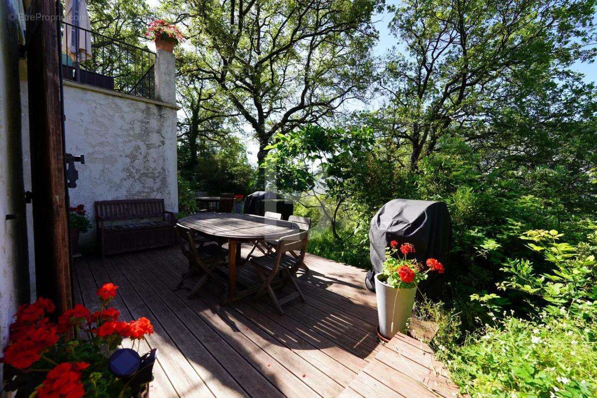 Maison à GREOLIERES