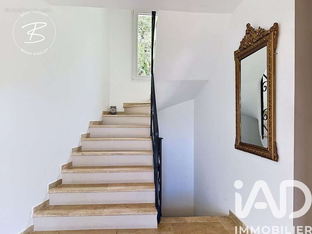 Photo 9 - Maison à SOLLIES-TOUCAS