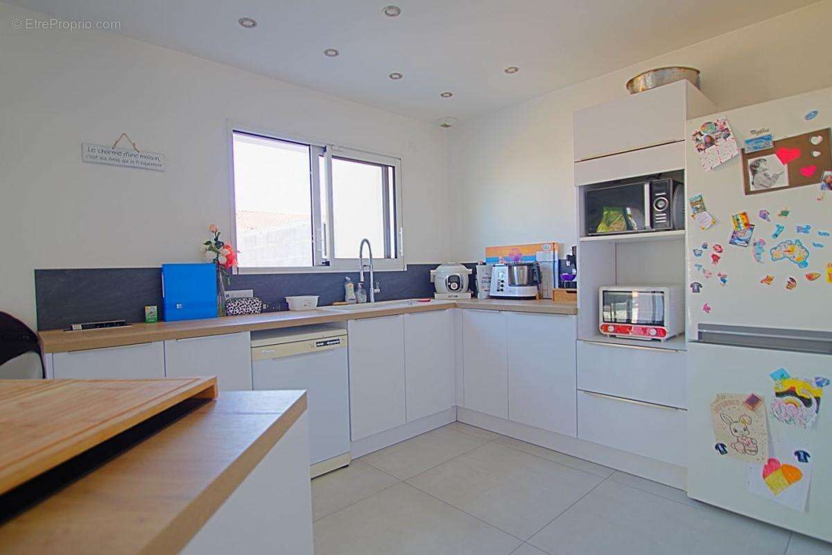 Maison 100 m² à Sainte-Foy  - photo 3