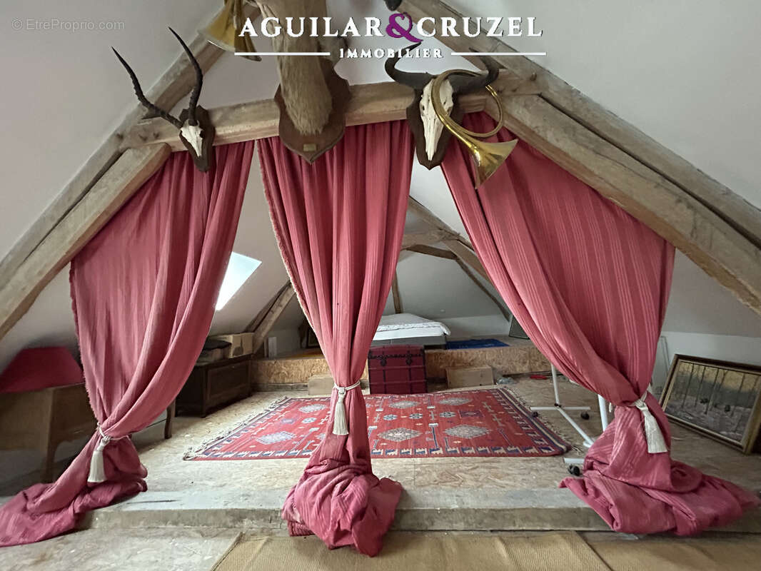 Maison à SAINTE-THORETTE