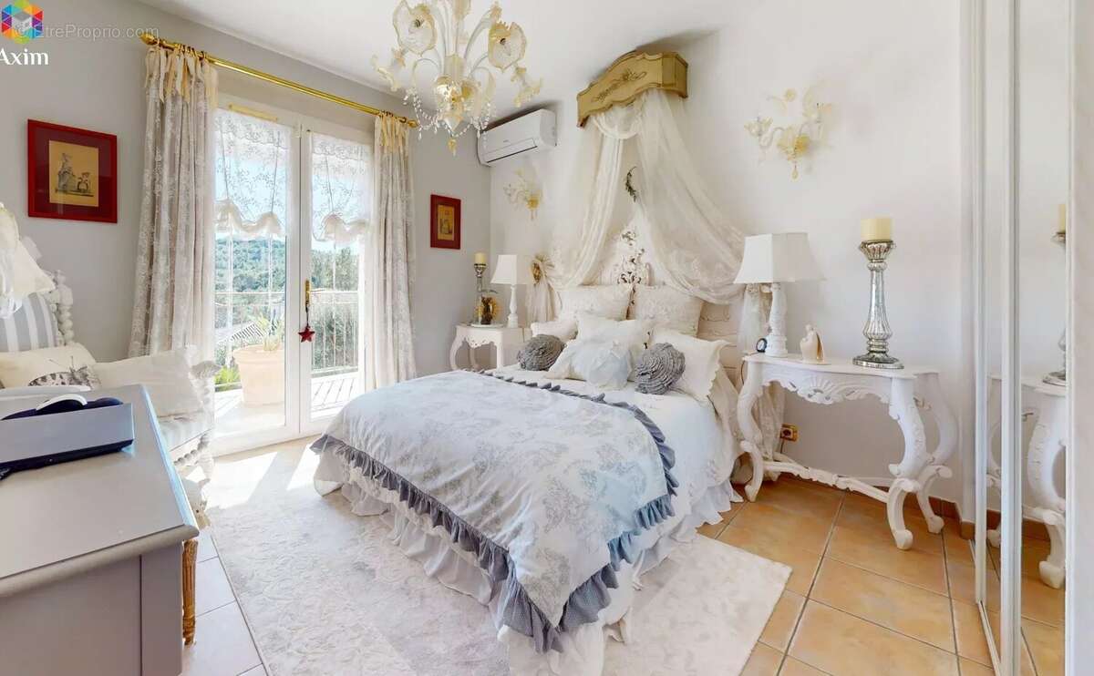 Maison à SAINT-RAPHAEL
