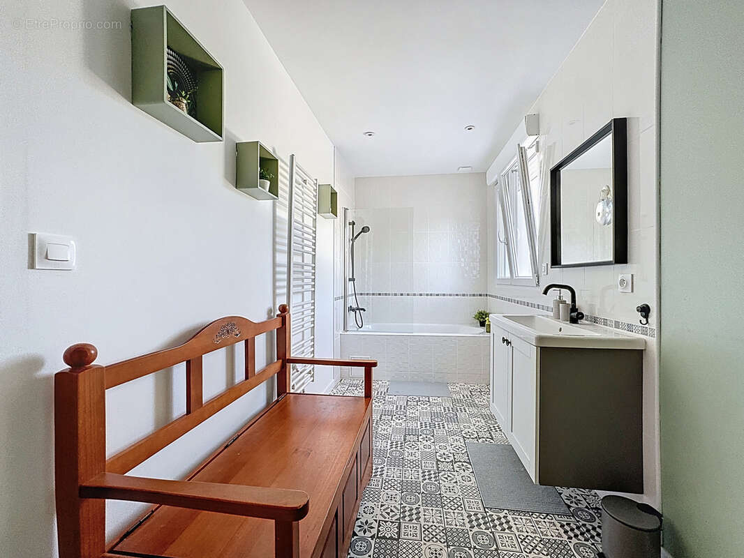 Maison à MONTIGNY-SUR-VESLE