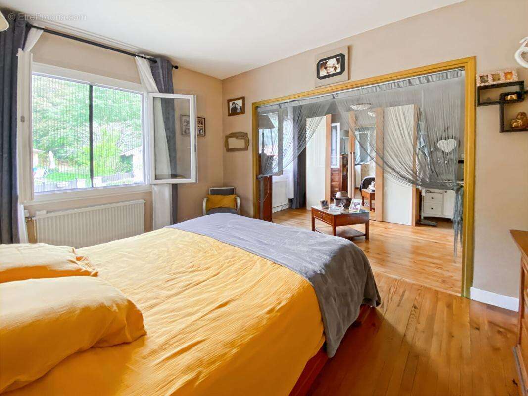 Maison à RION-DES-LANDES