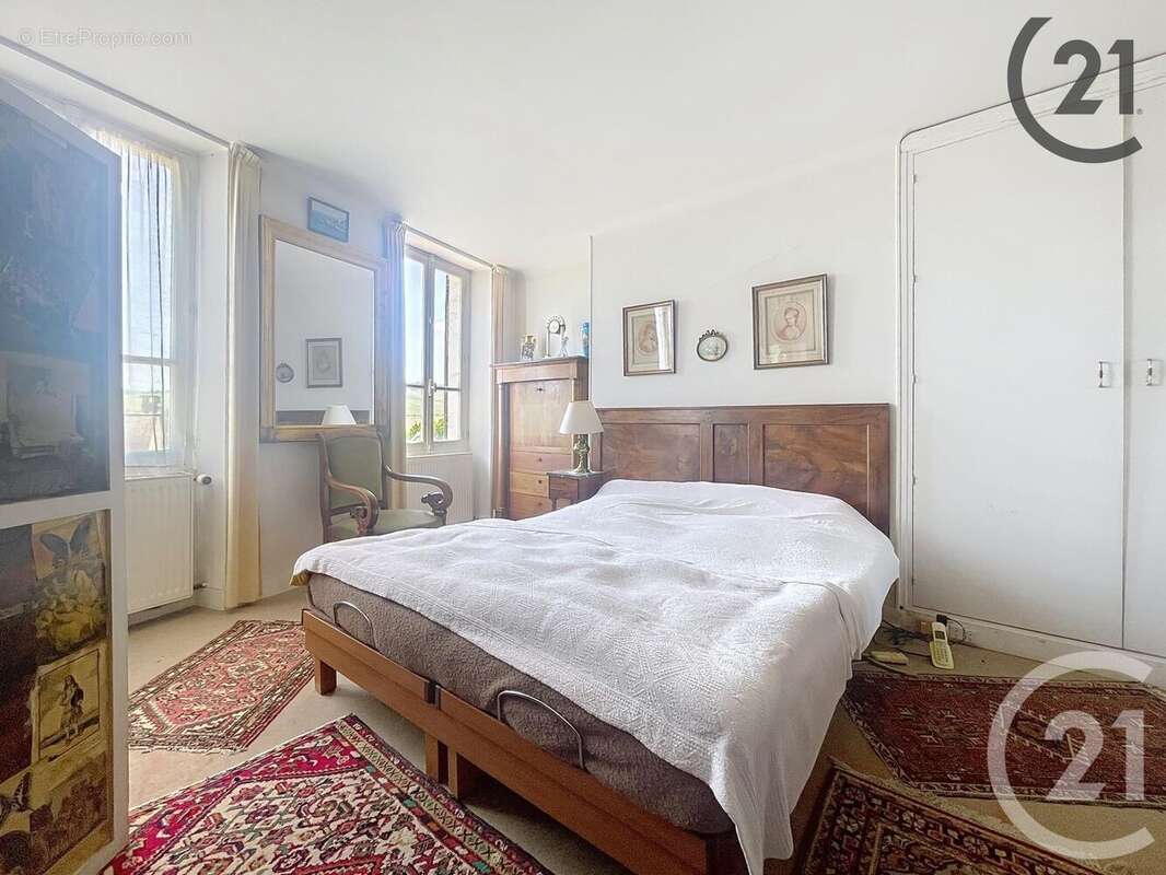 Maison à SAINT-BRIS-LE-VINEUX