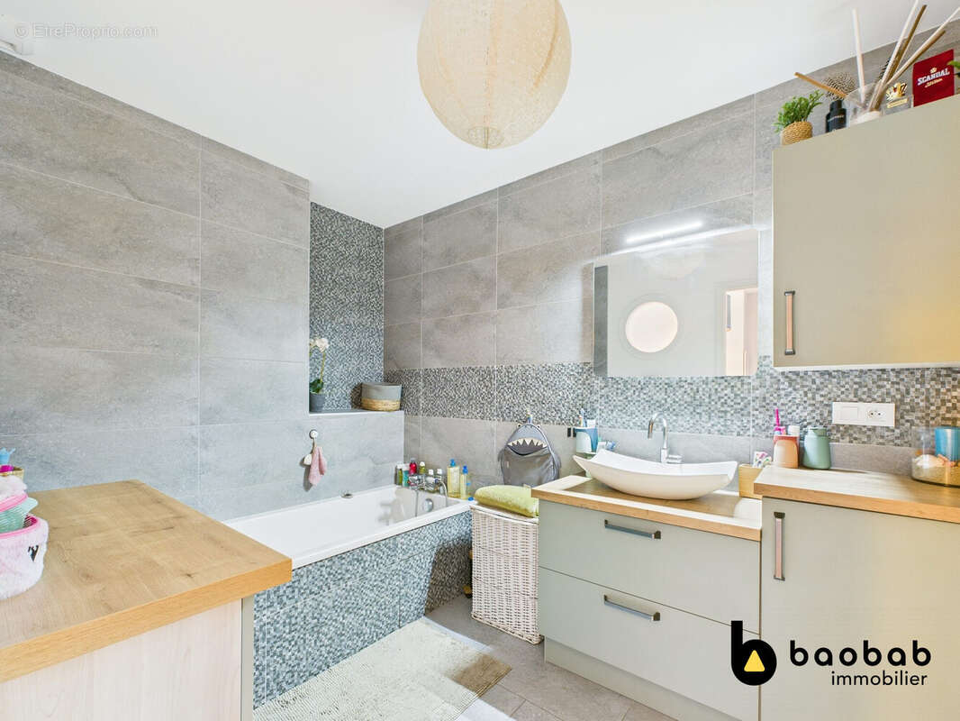 Appartement à MONTMELIAN