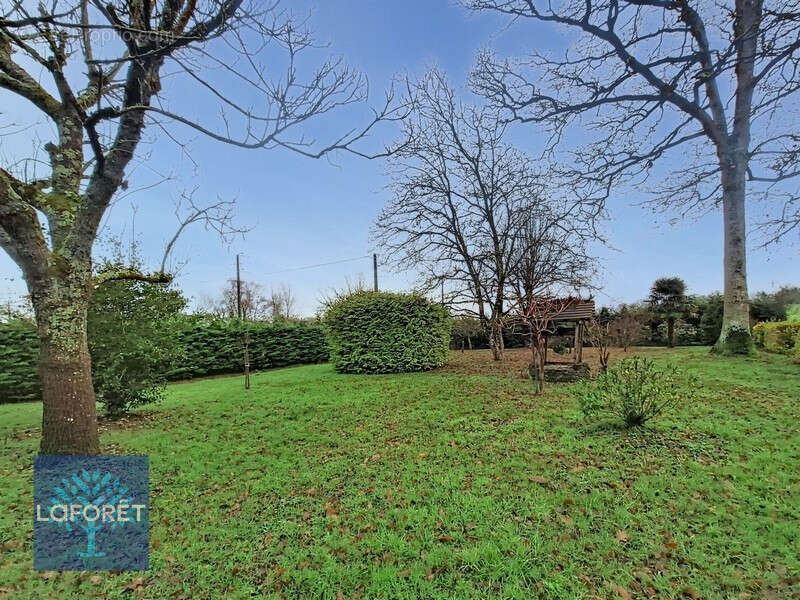 Maison à COMBOURTILLE