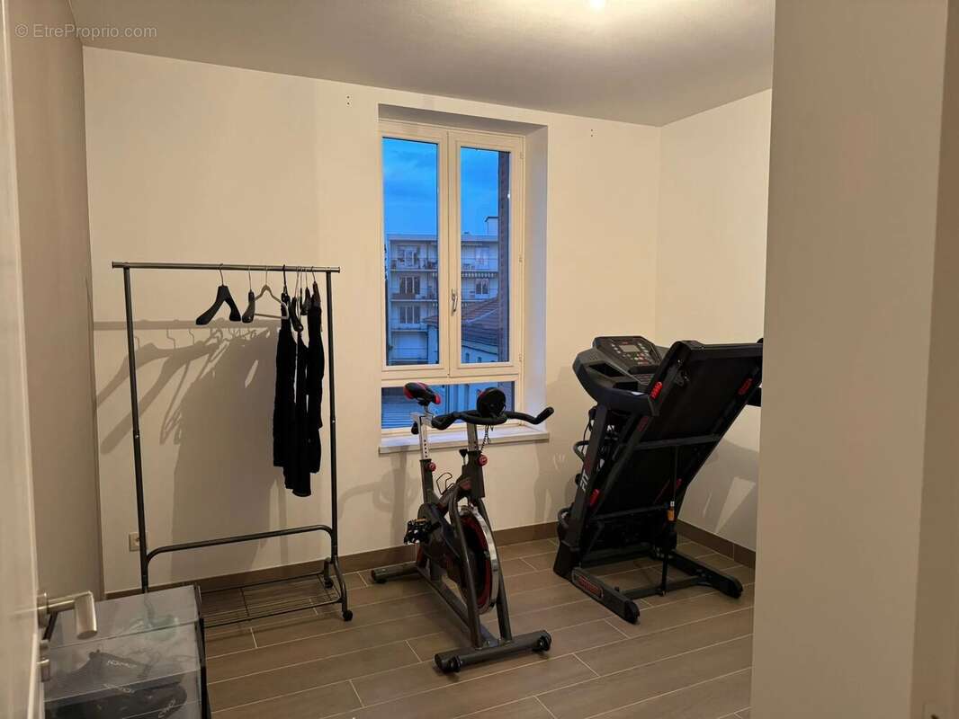 Appartement à MONTROND-LES-BAINS