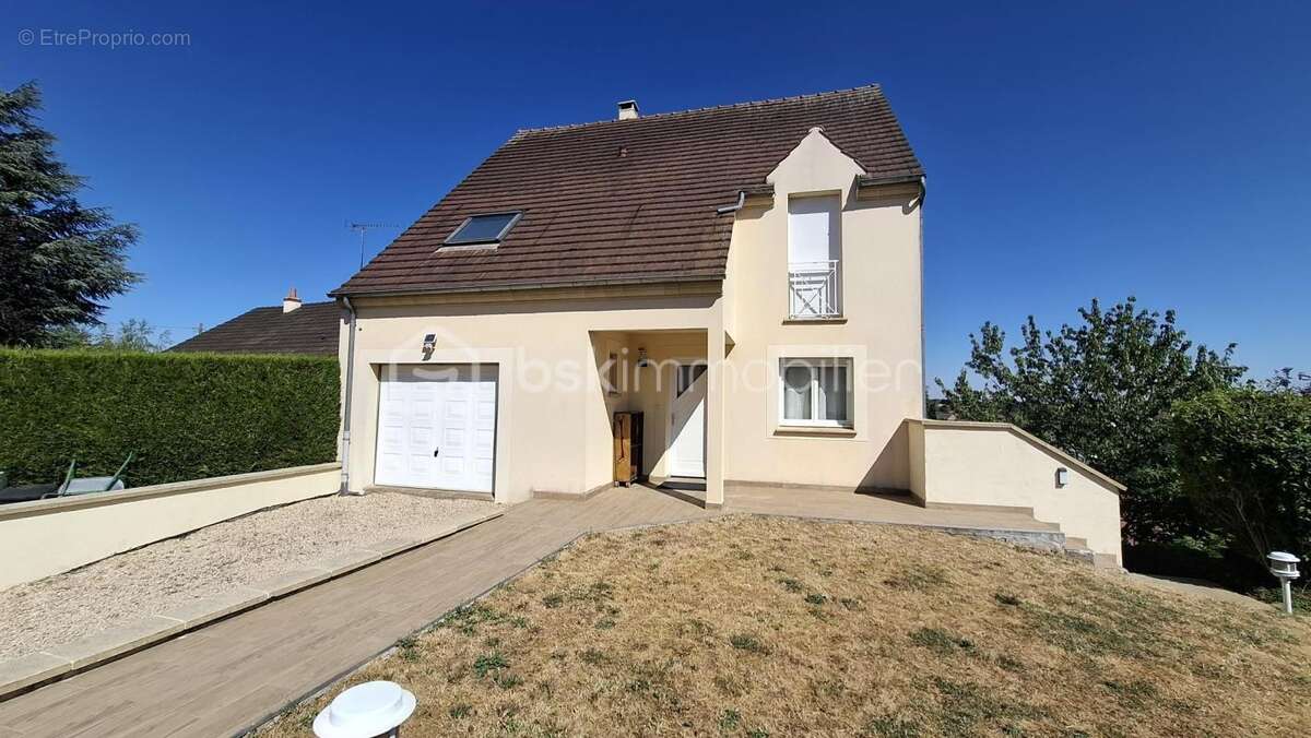 Une superbe maison - photo 2