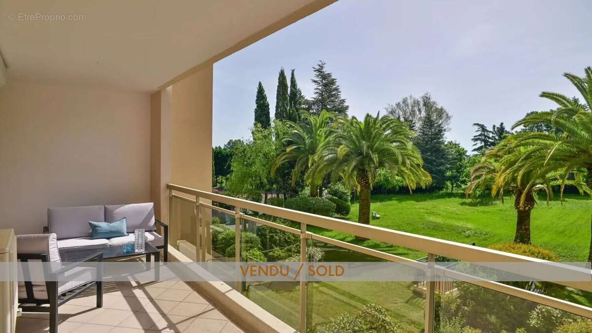 Appartement à MANDELIEU-LA-NAPOULE