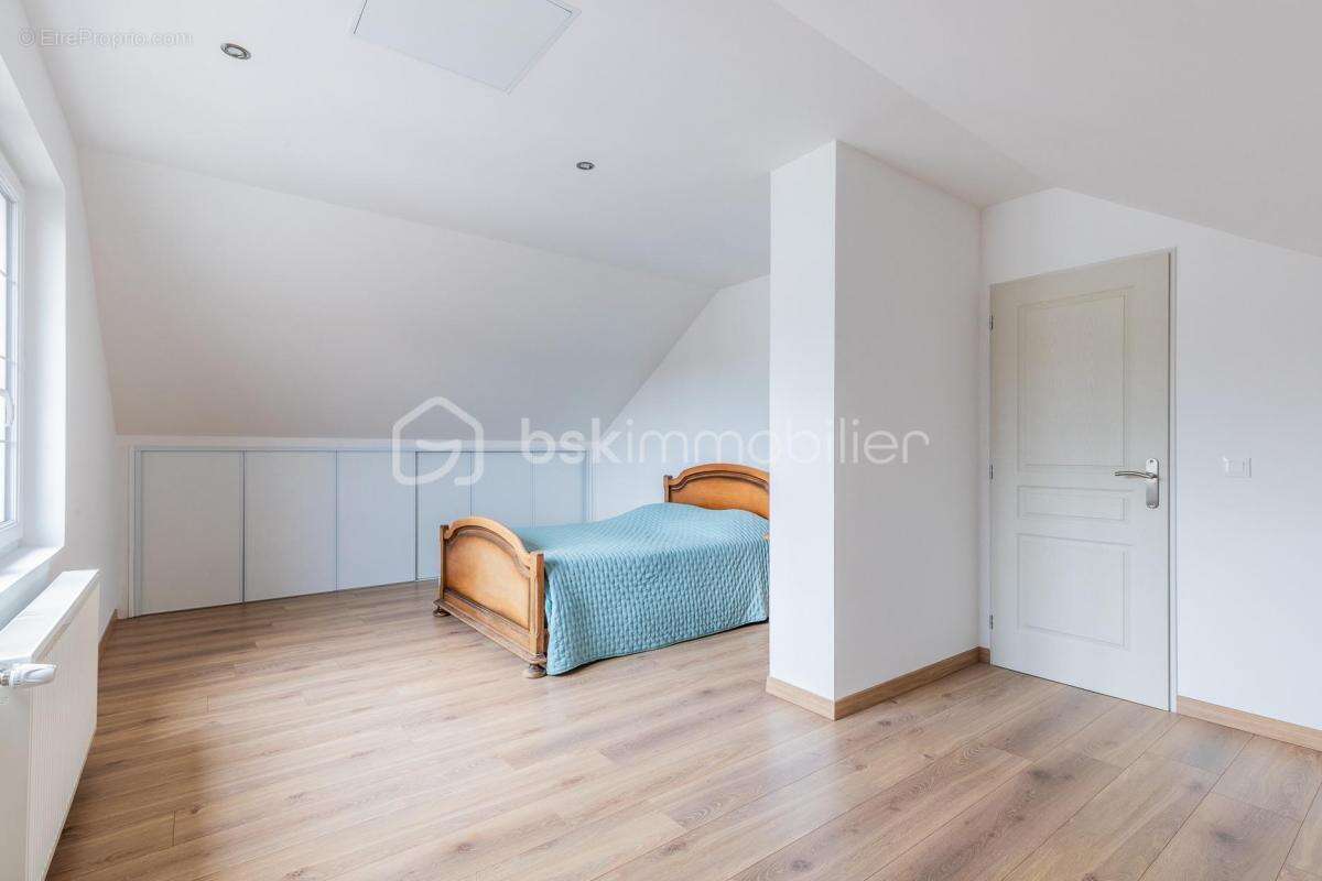 Maison à VERT-LE-GRAND