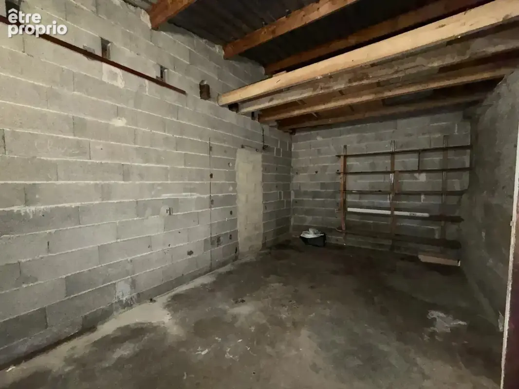 MAISON DE VILLE avec 2 garages. - photo 10