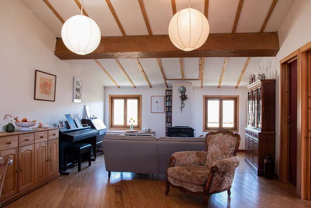 Maison à SAINTE-COLOMBE-SUR-L'HERS