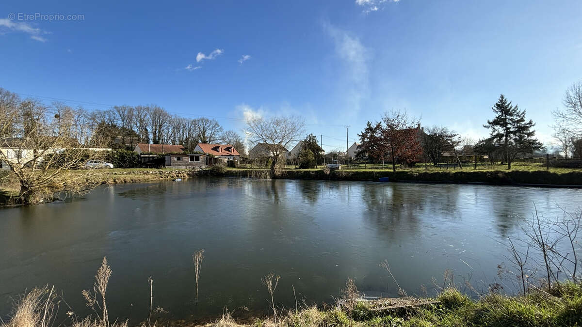 Terrain à CLOYES-SUR-LE-LOIR