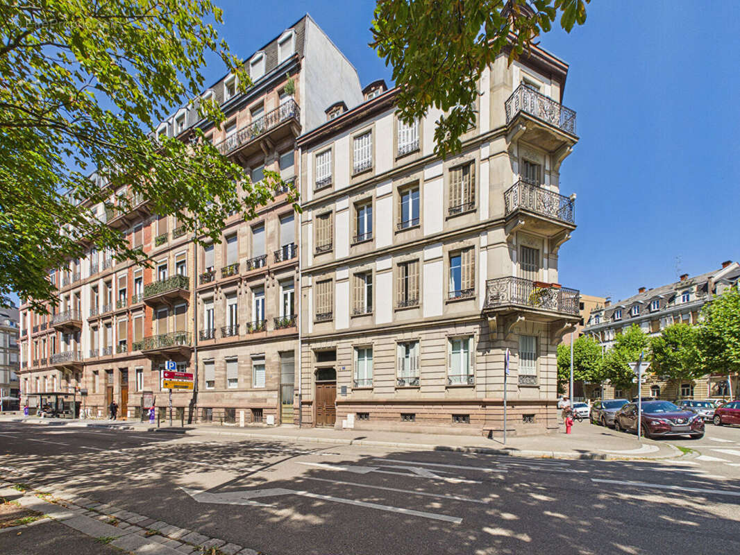 Duplex de 103.80 m² carrez en vente boulevard Clemenceau - photo 16