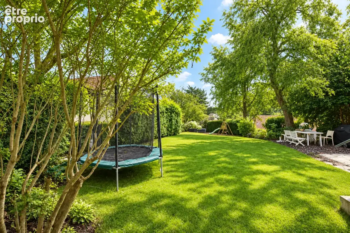 À vendre 78690 les essarts-le-roi   8 pièces   sous-sol total   terrain 1 667 m2   proche commodités - photo 14