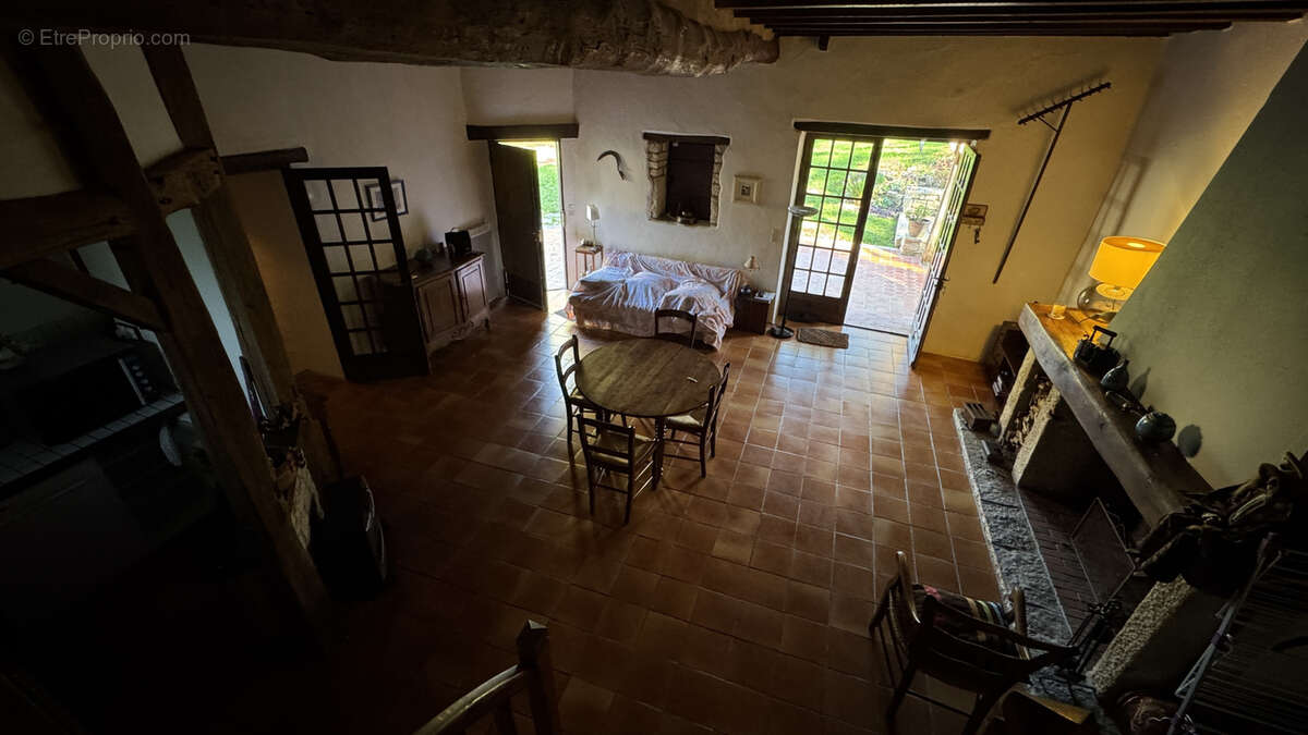 Maison à JOUX-LA-VILLE