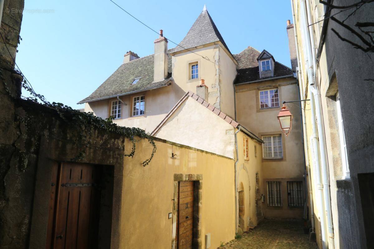 Maison à AUTUN