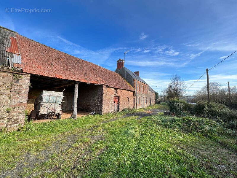 Maison à SAINT-PLANCHERS