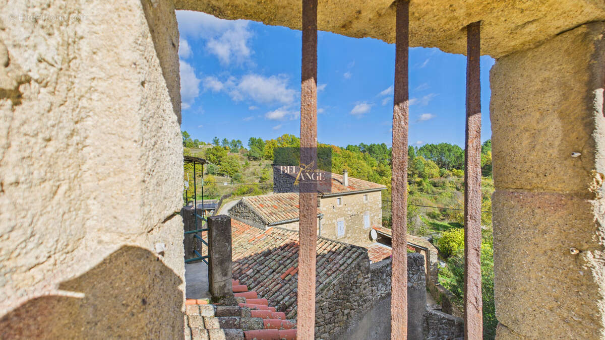 Maison à SAINT-PAUL-LE-JEUNE