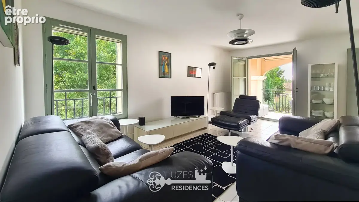 Appartement 3 chambres avec terrasse et vues verdoyantes à Uzès - photo 2